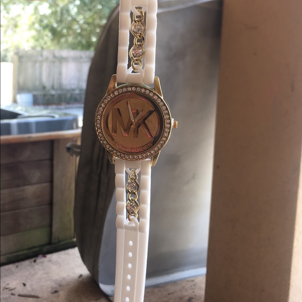 Mk watch